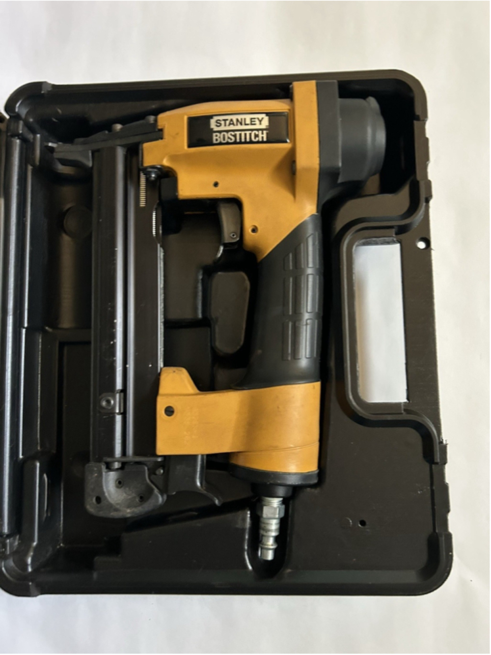 Stanley Bostitch Pneumatic Stapler Model S32SX Brown